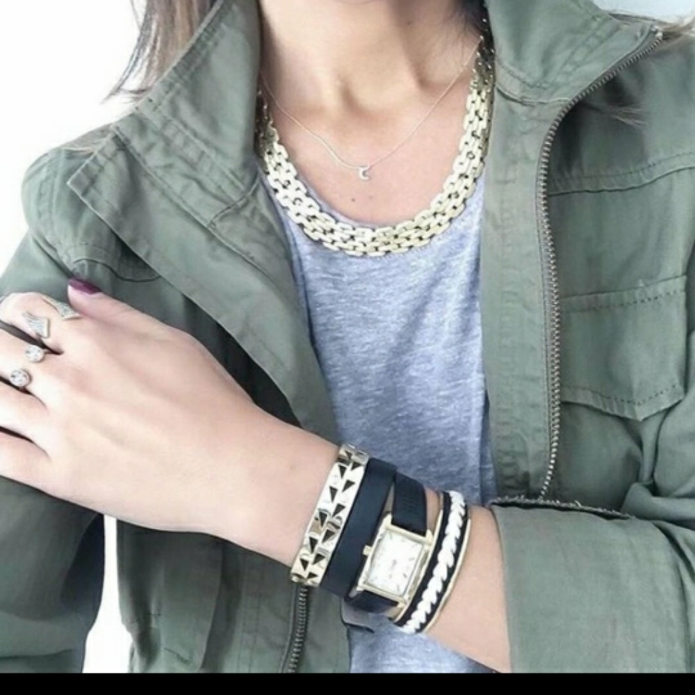 Looking to find out the name of the big necklace